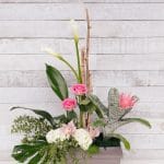 Arrangement funéraire floral blanc et rose
