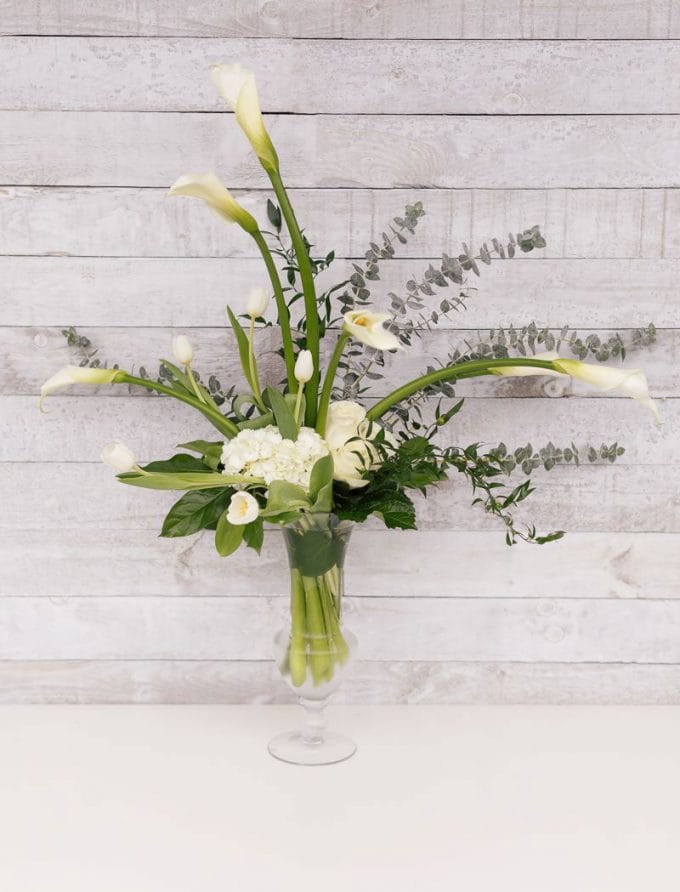Bouquet de fleurs - Callas, tulipes blanches et hydrangée