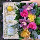 boite fleurs colorees, savon et bougie mimosa et nectarine, allumettes