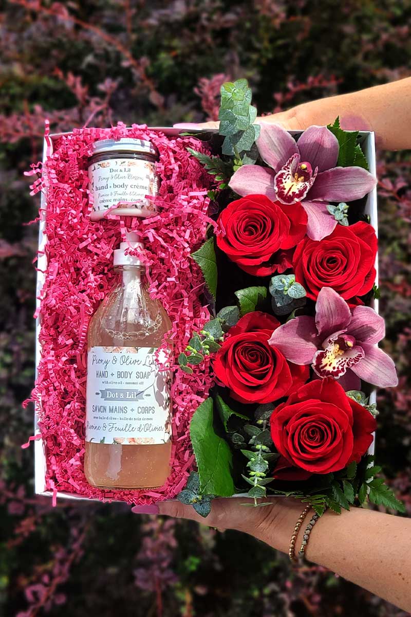 boite cadeau fleurs rouges et roses, produits pivoines