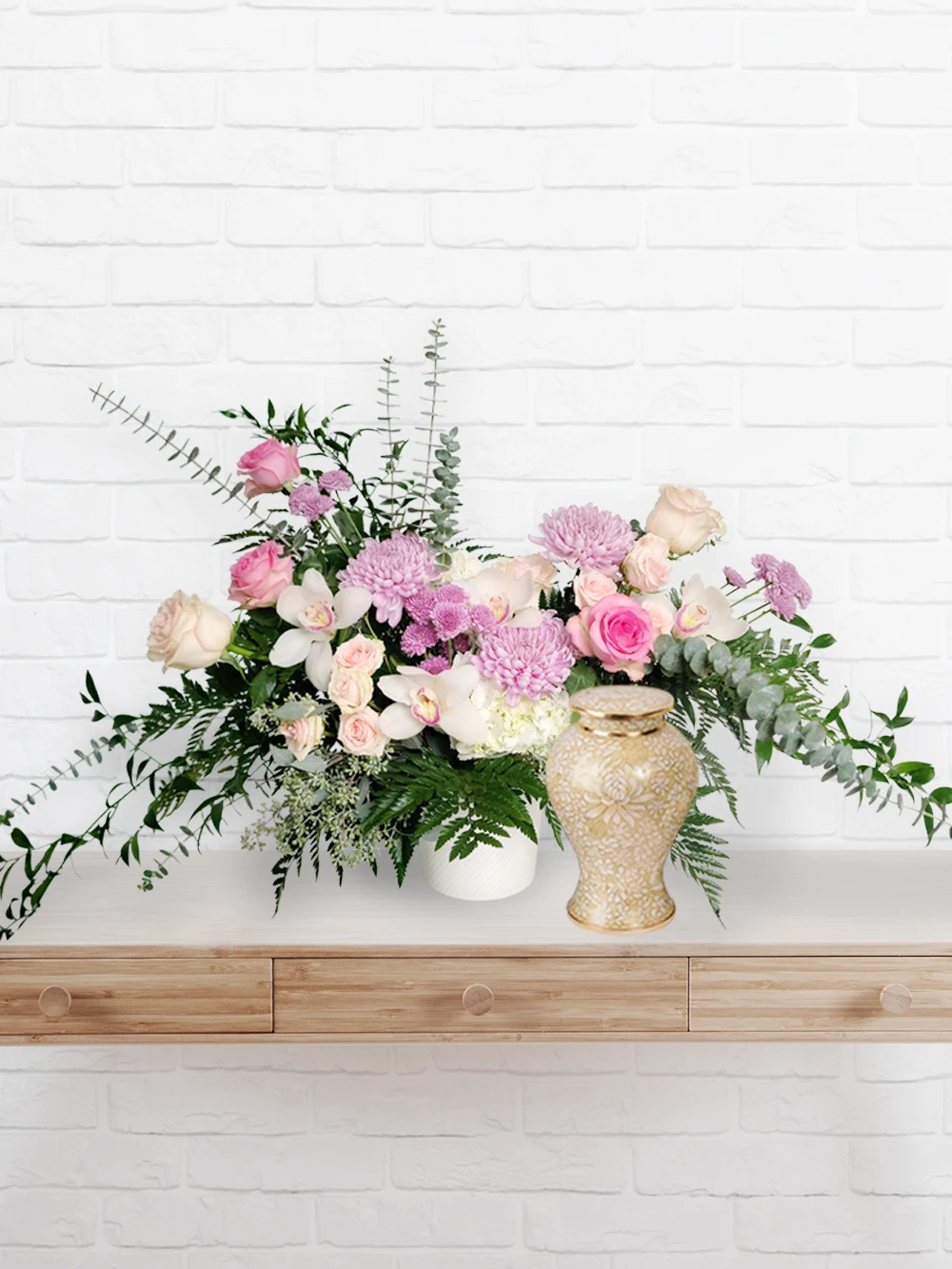 Arrangement funéraire d'urne - L'Aura - Fleuriste Au Coin de Sophie Boisbriand & St-Eustache