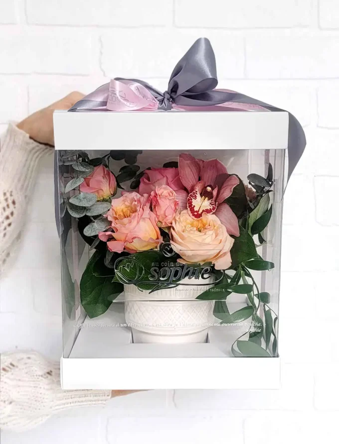 Boîte à fleurs - Boîte cadeau - La Flamboyante sophistiquée - Fleuriste Au Coin de Sophie