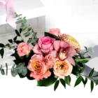 Boîte à fleurs - Boîte cadeau - La Flamboyante sophistiquée - Fleuriste Au Coin de Sophie