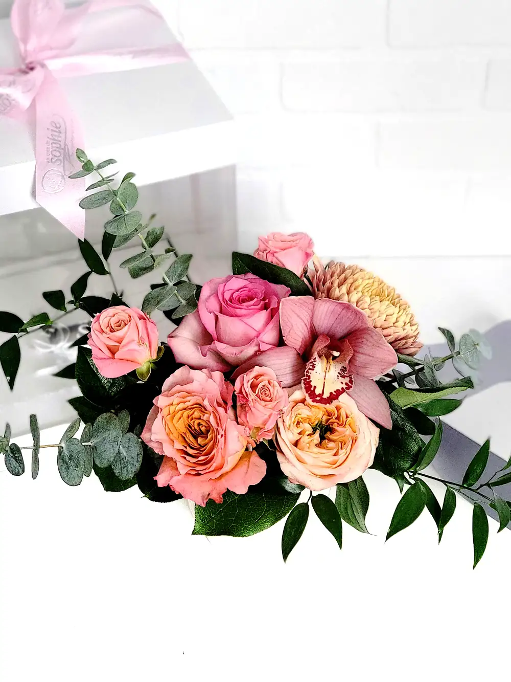 Boîte à fleurs - Boîte cadeau - La Flamboyante sophistiquée - Fleuriste Au Coin de Sophie