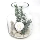 Arrangement rose éternelle blanche