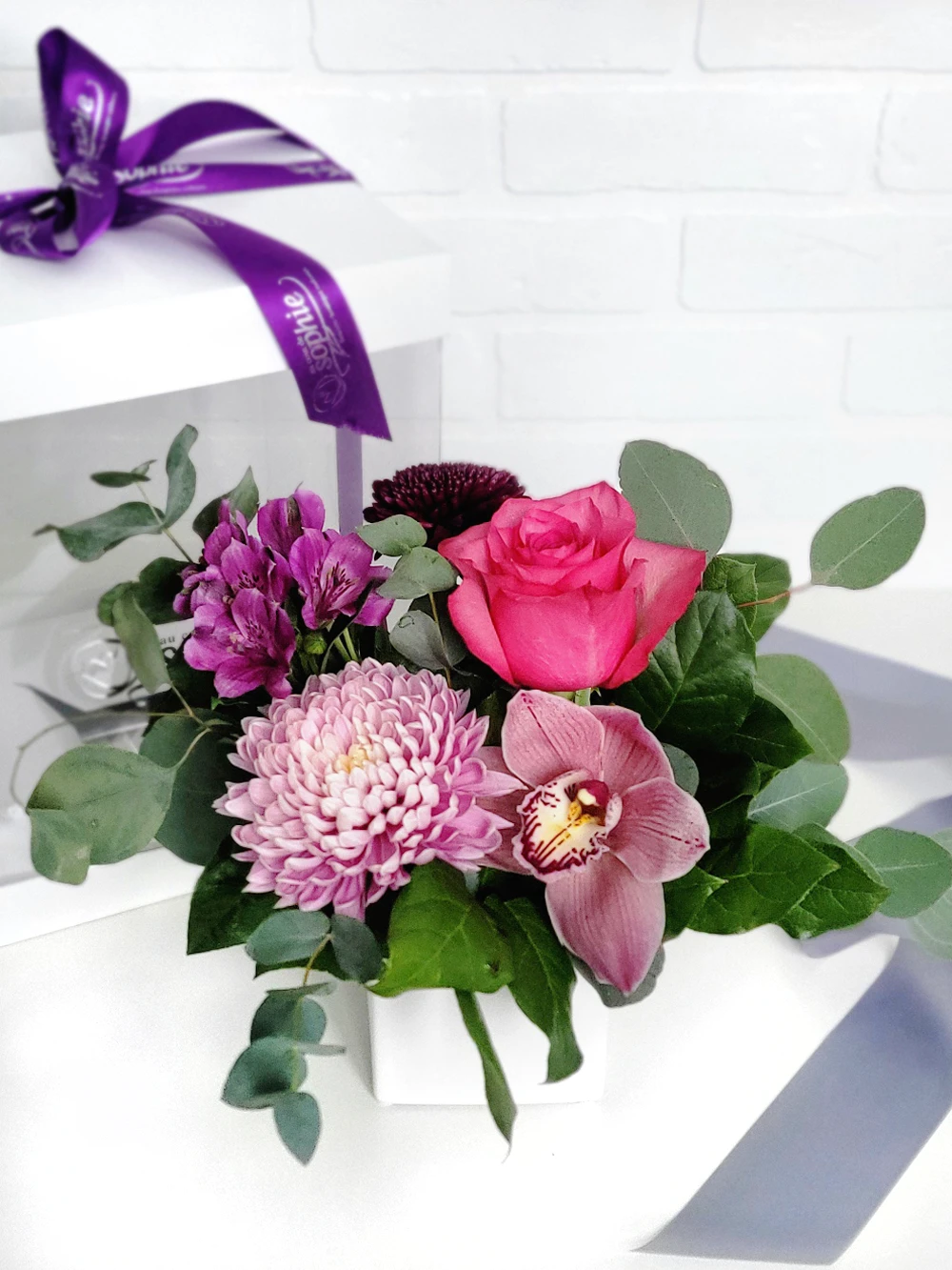 Boîte à fleurs - Boîte sophistiquée La Prunelle - Fleuriste Au Coin de Sophie Boisbriand & St-Eustache